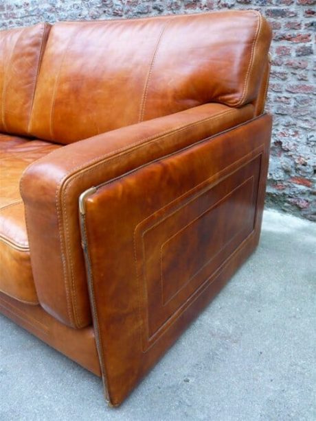 Italian Leather sofa from the 1980s