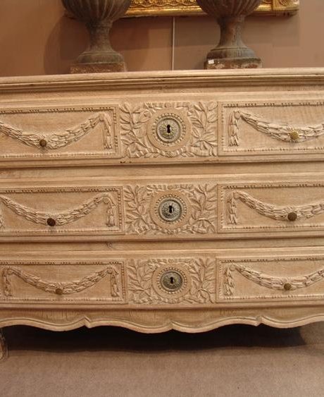 19th century French chest of drawers in bleached oak c.1850