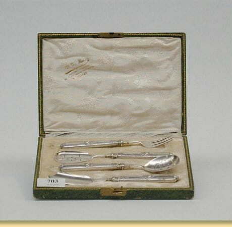 Silver plated tea condiment set by maker W.T.Roos,  Bruxelles