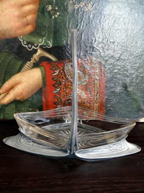 Art nouveau pewter dish c.1910