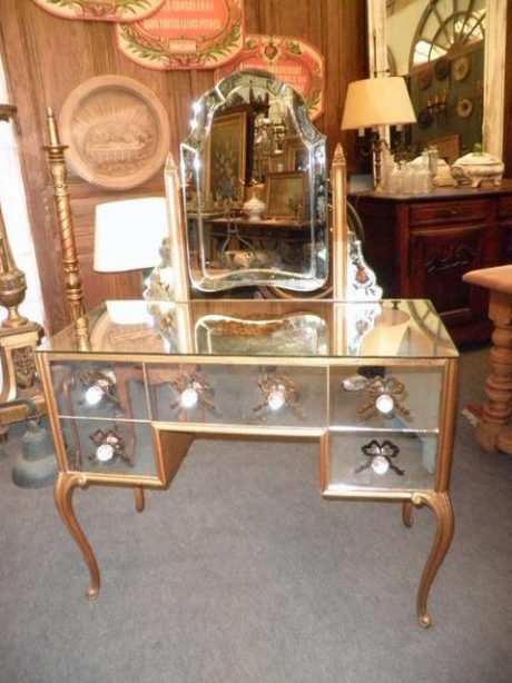 French 1940's mirrored dressing table with verre eglomise detail