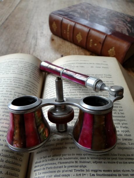 Antique pink mother of pearl inlay opera binoculars