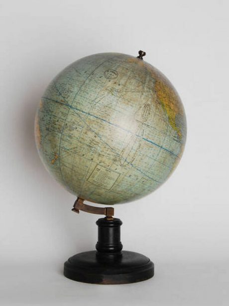 Vintage mappemonde (world globe) c.1950