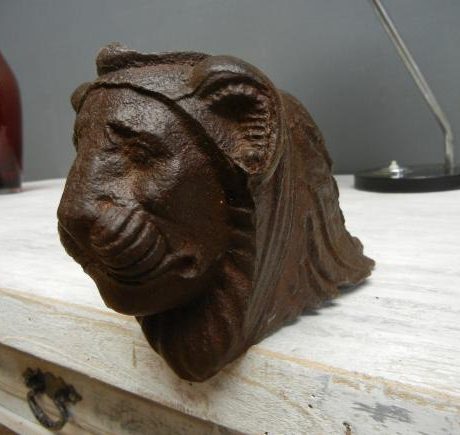 French decorative cast iron lion head from a vice