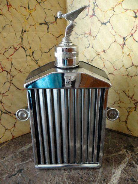 A Novelty Rolls Royce Grill cocktail spirit decanter