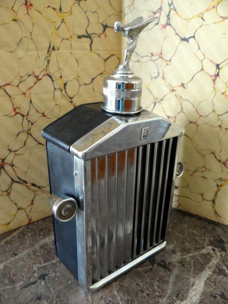 A Novelty Rolls Royce Grill cocktail spirit decanter