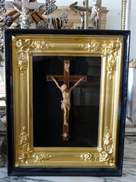 19th century French gilded framed wooden crucifix c.1870