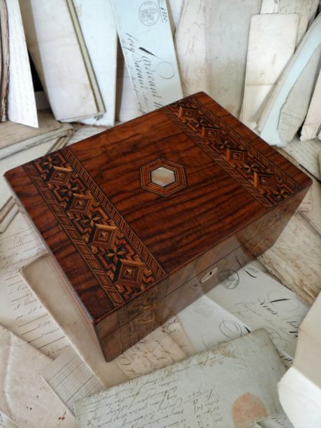 Victorian inlaid marquetry wooden jewellery or trinket box