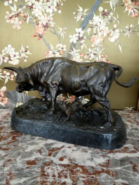 Regule metal animal sculpture signed Valton