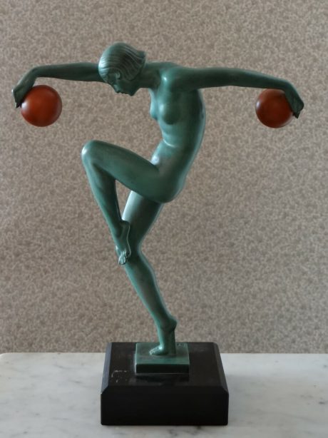 French art deco ball dancer figurine c.1930