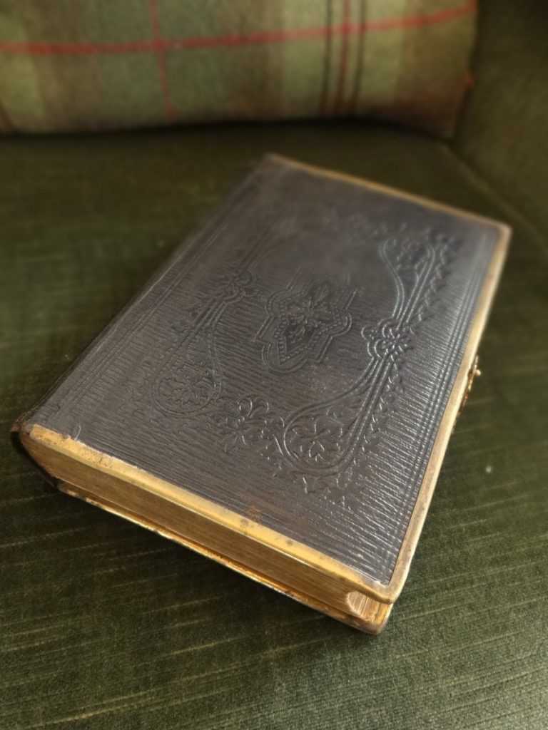 19th century family bible - European Antiques