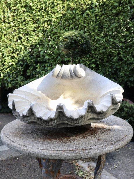 A Haddonstone clam shell water fountain