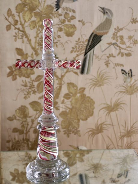 Mid century glass ribbon swirl crucifix